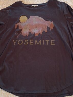 Maurice’s Yosemite Graphic Tee - Dark Gray with Pink & Gold Print